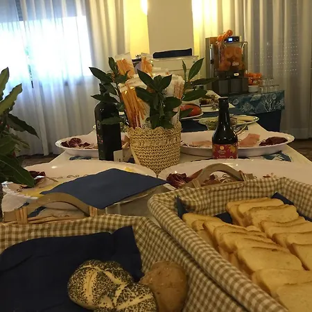 Riviera ألغيرو