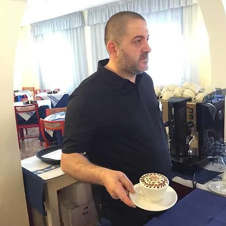 Riviera ألغيرو