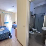 里维埃拉酒店