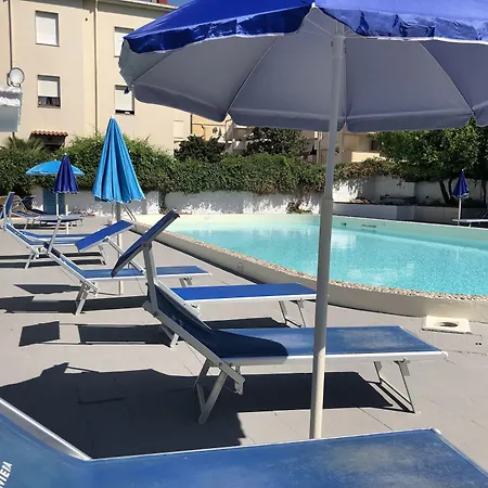 Riviera Hotel
