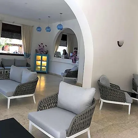 Riviera Hotel