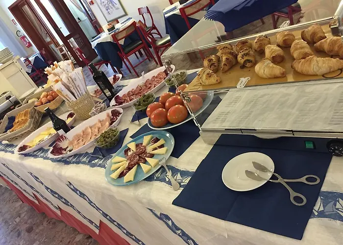 Отель Riviera 4*